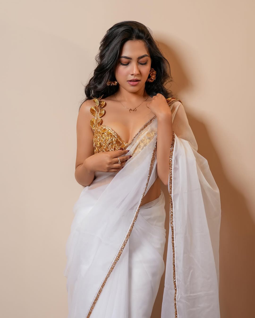 98b03c29ee284a088e32e76d38e0daf7